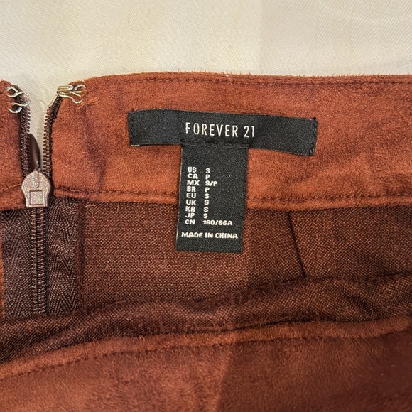 Brown suede skirt. Brand new. Forevever 21 Small. - Picture 3 of 3